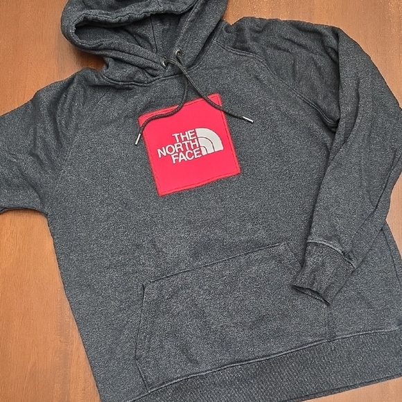 The North Face Gray and Red Sweatshirt Hoodie Women's Medium M - Picture 1 of 6